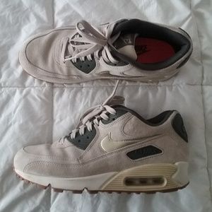 Nike Air Max 90 Premium Suede Grey/Gold